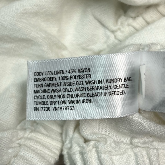 Universal Thread White Embroidered Women's Crop Top Size XS - Picture 8 of 11